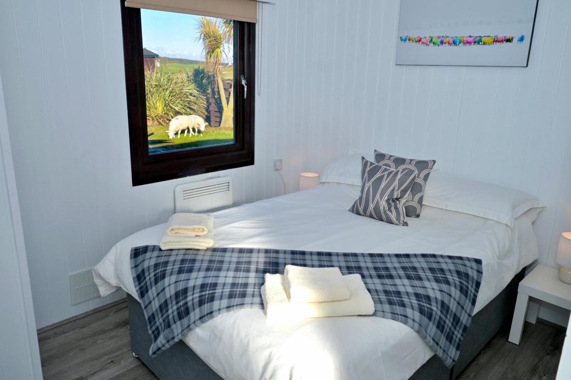 Lodge Cabin With Fabulous Views - Farm Holiday Stranraer Eksteriør bilde